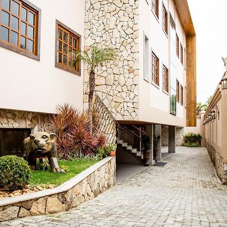 ESPAÇO 250 - Apto mobiliado, 3 quartos, sendo uma suíte, banheiro social, cozinha completa, sala de estar, ar condicionado, tv e internet Tiradentes Extérieur photo